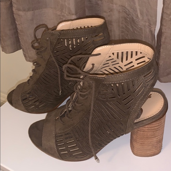 Sam Edelman Ankle Bootie Heels - Picture 1 of 3
